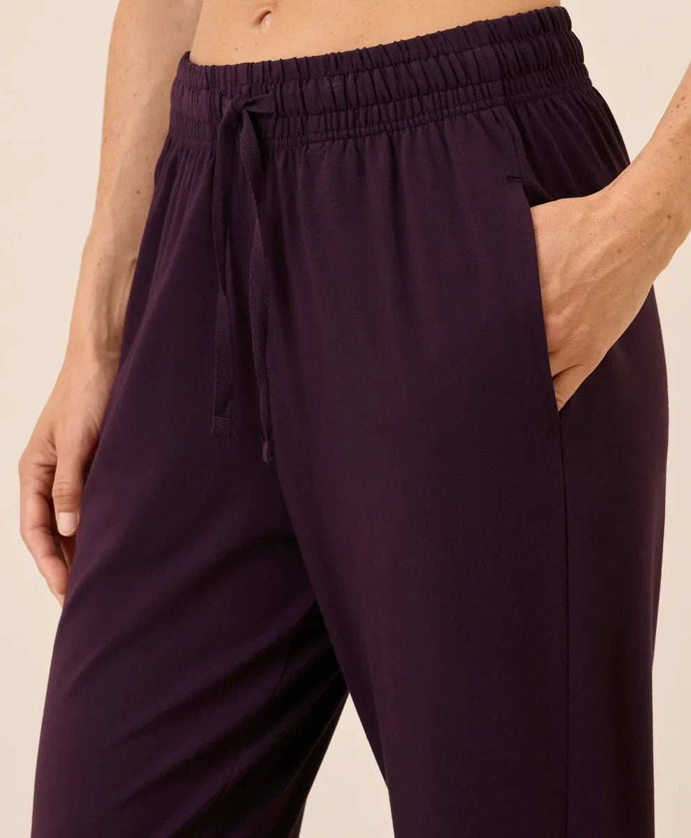 clearance luxe essential jogger