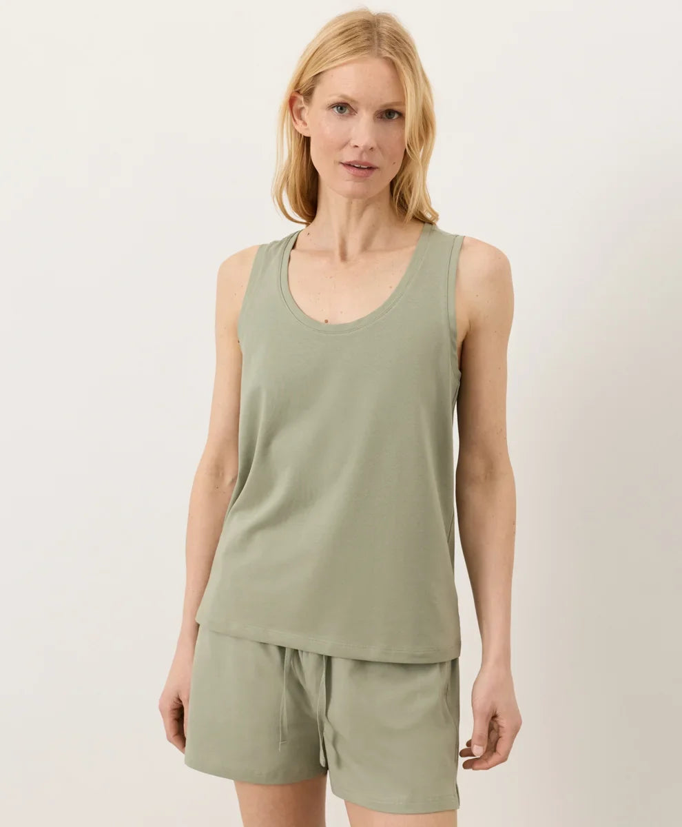 clearance luxe essential scoop neck tank